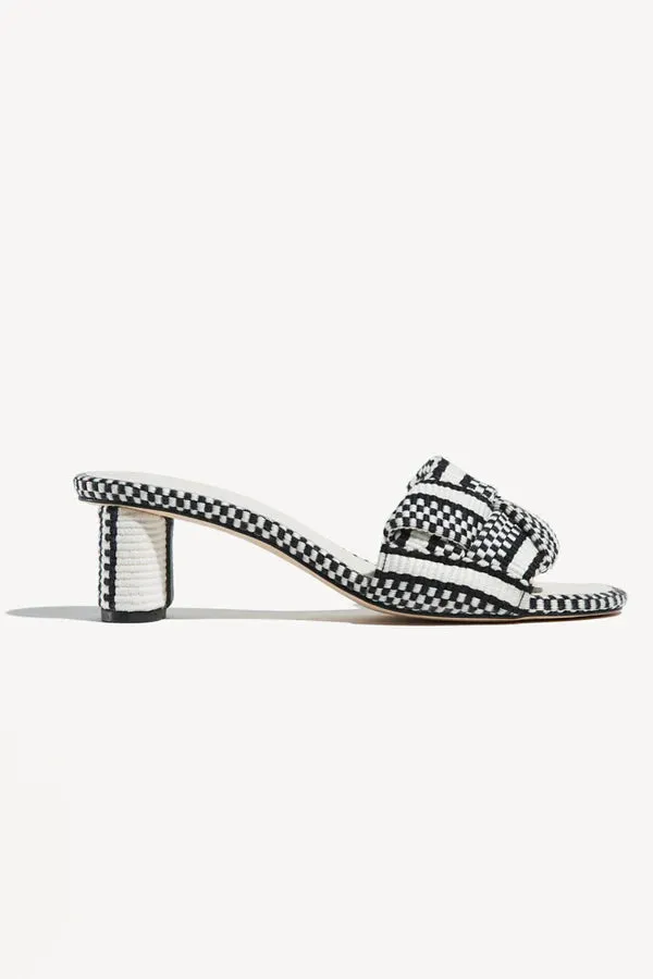 Amambaih Claudia Mules