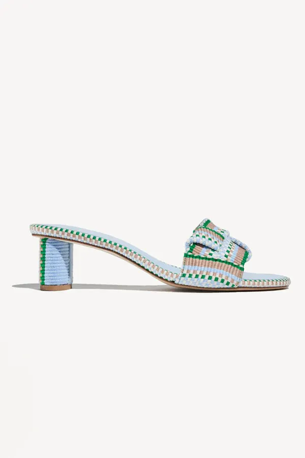 Amambaih Claudia Mules
