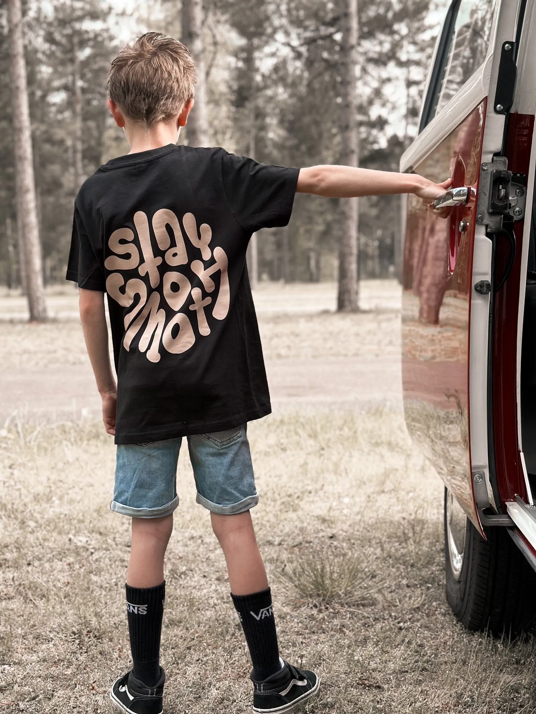 Black Kids T / Stay Smooth Sand Front Back Boys