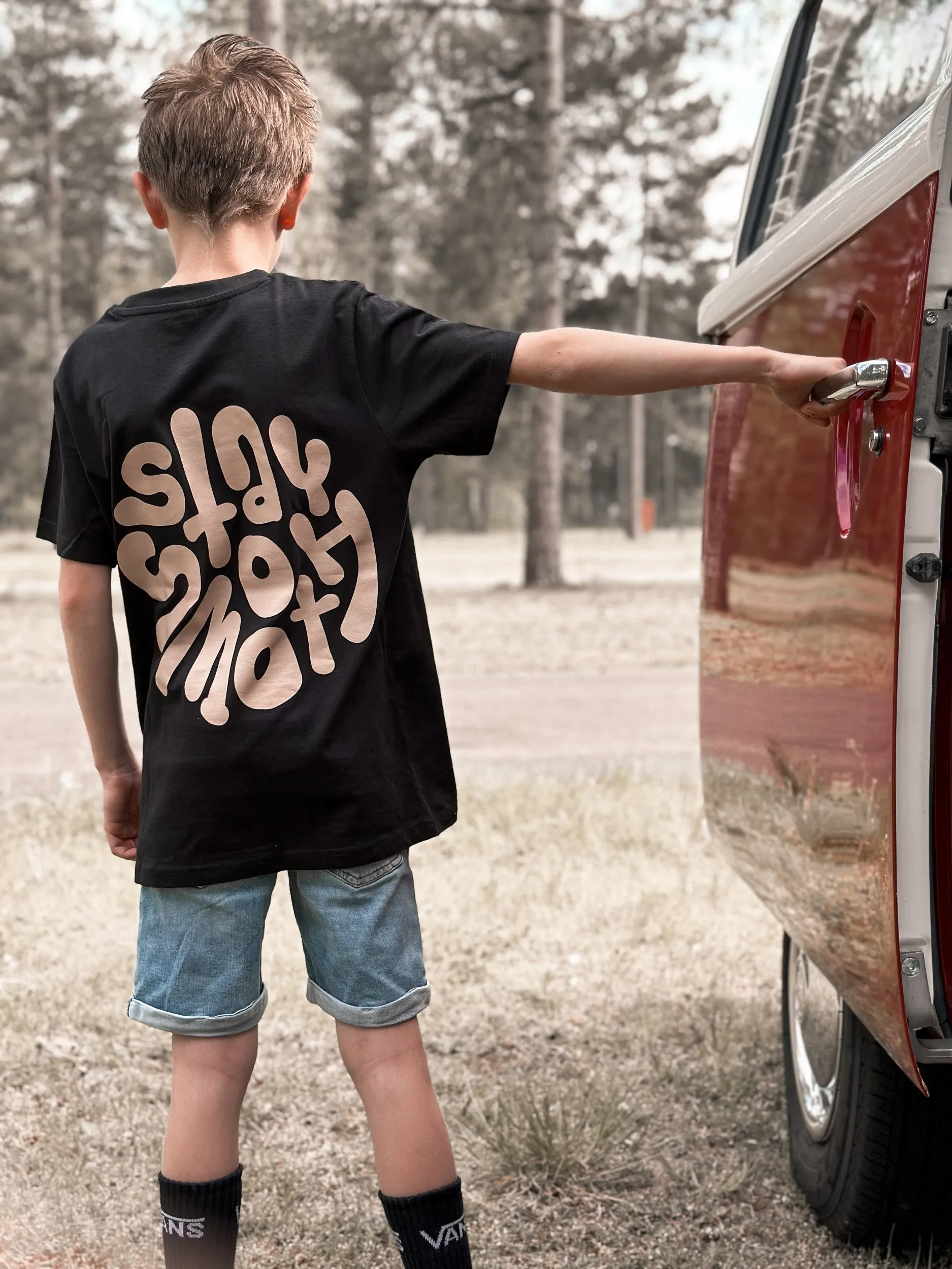 Black Kids T / Stay Smooth Sand Front Back Boys