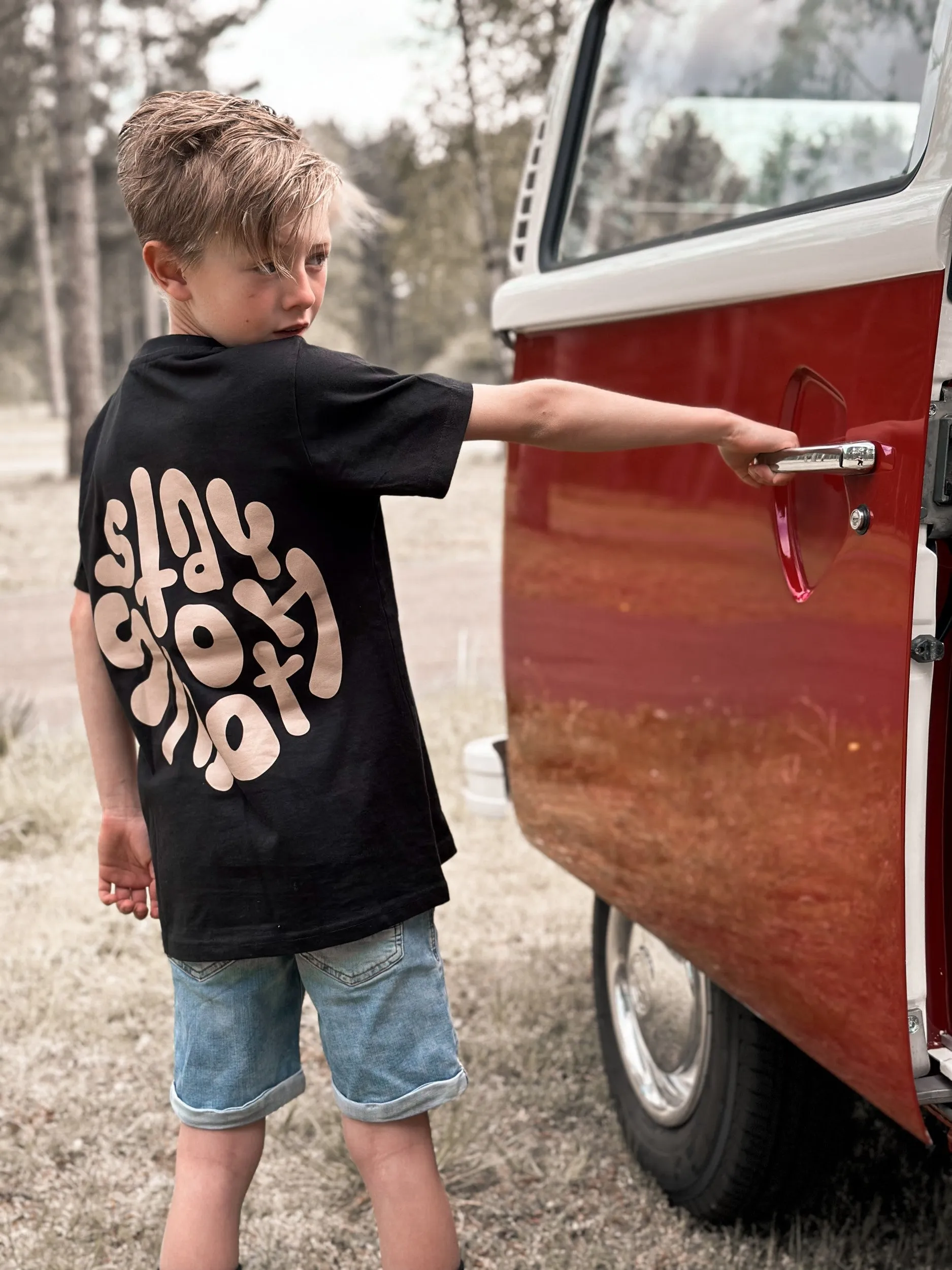 Black Kids T / Stay Smooth Sand Front Back Boys