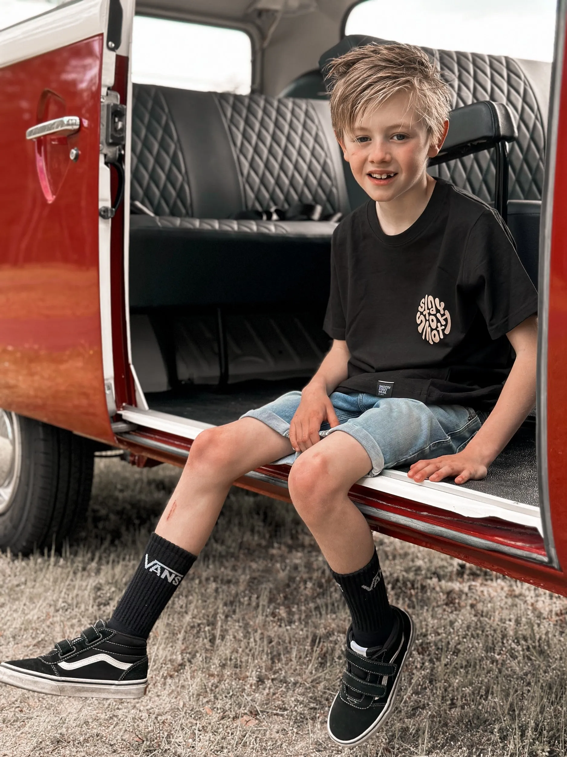 Black Kids T / Stay Smooth Sand Front Back Boys