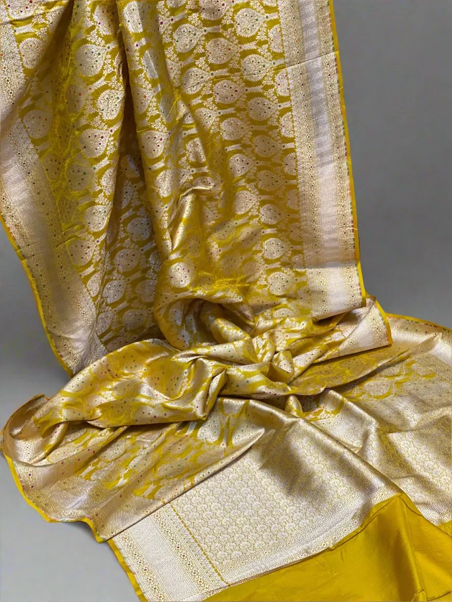 Elegant Yellow Pure Silk Banarasi Saree with Handwoven Jaal Work