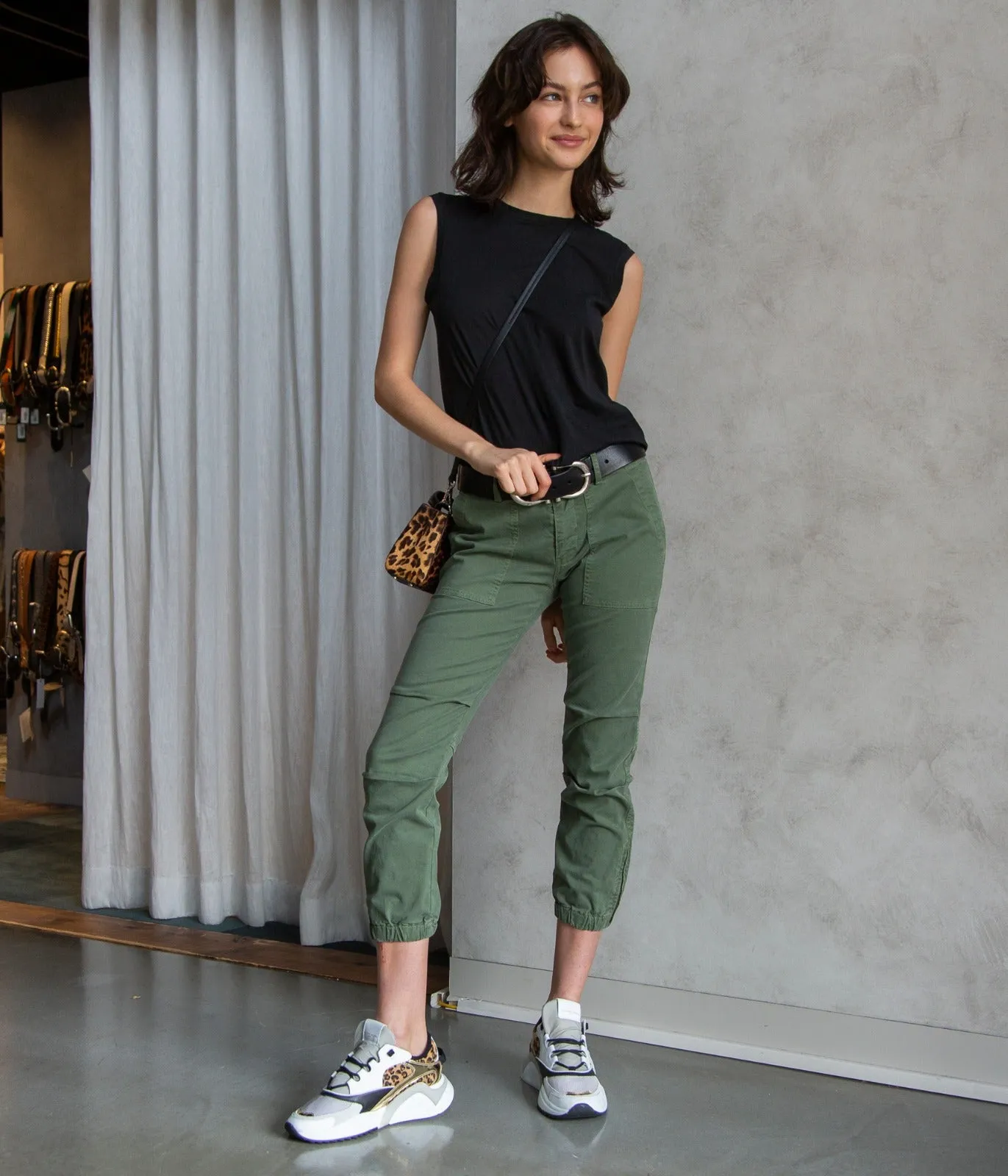 Muscle Tee in Washed Black