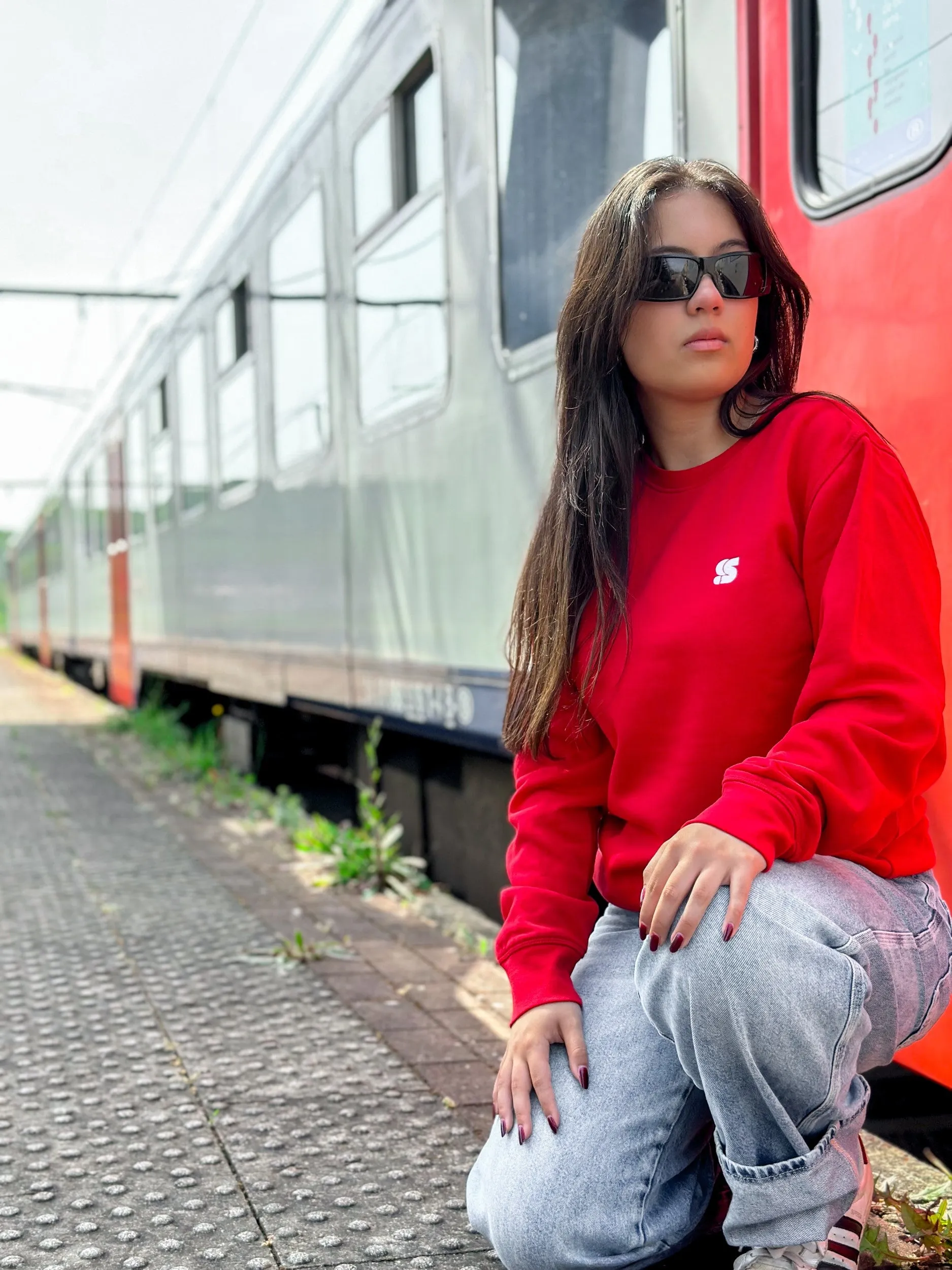 Red Crew / S Logo White Embroidered Women