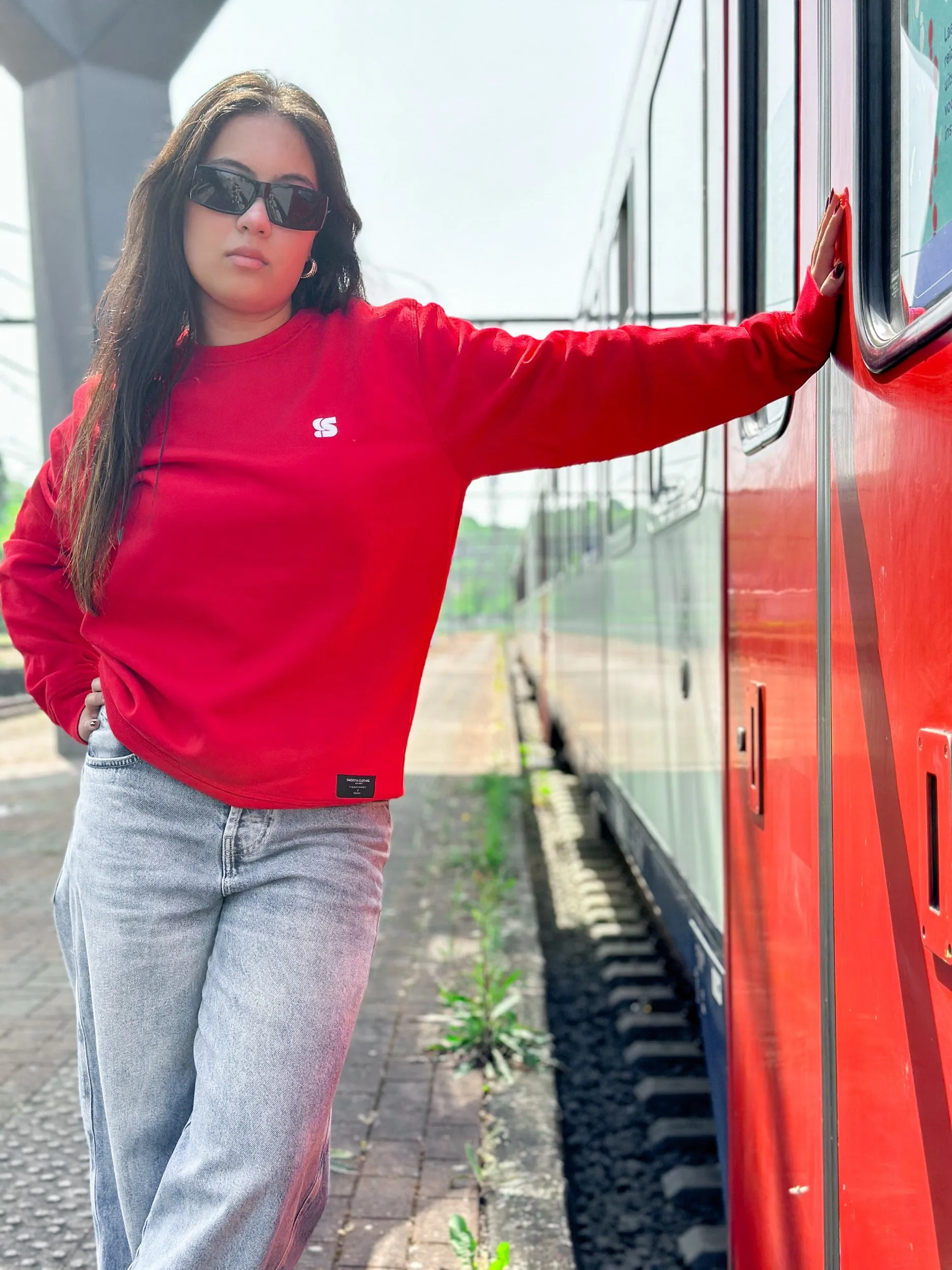 Red Crew / S Logo White Embroidered Women