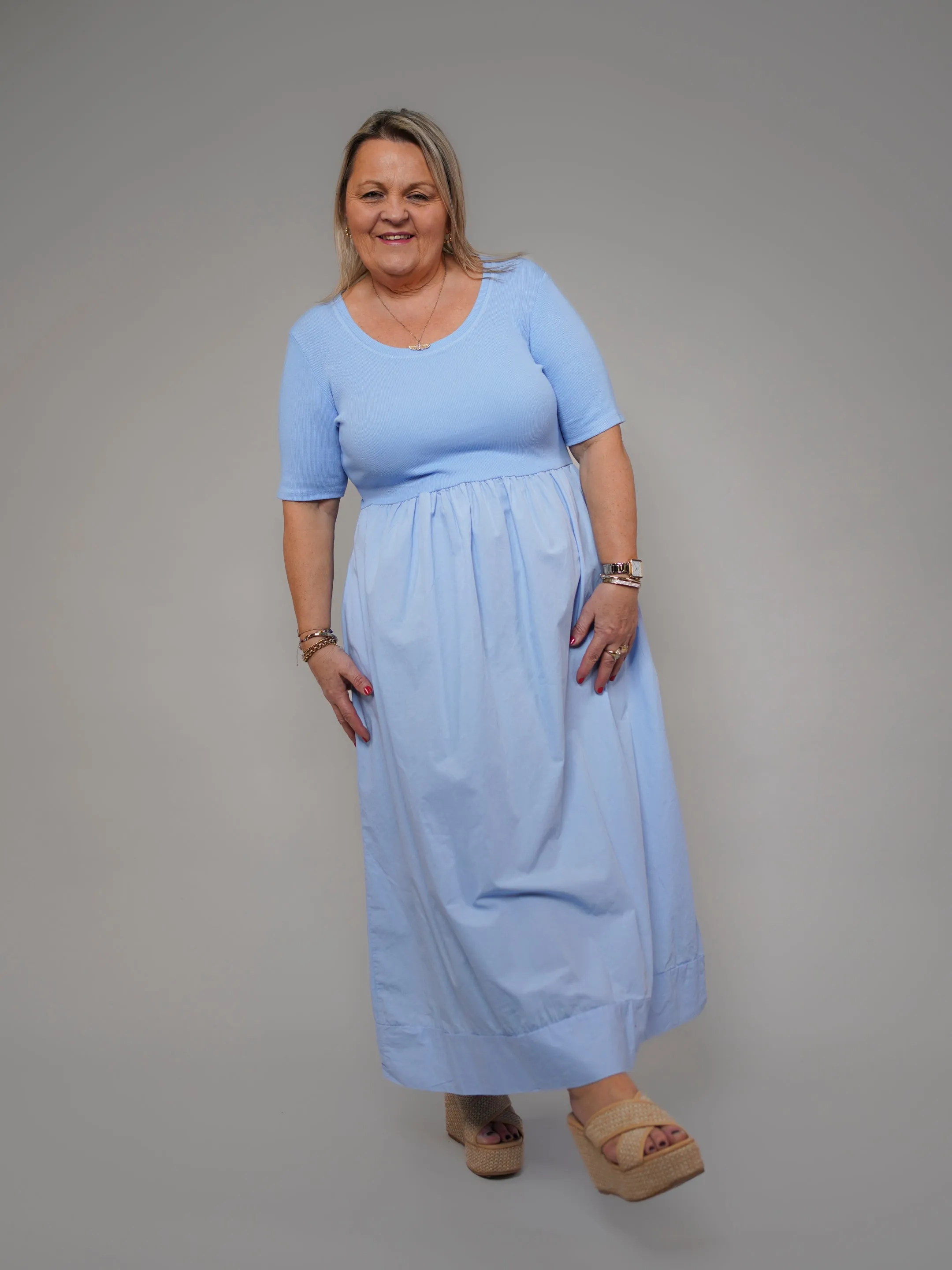 Robe bleu ciel manches courte - 1939